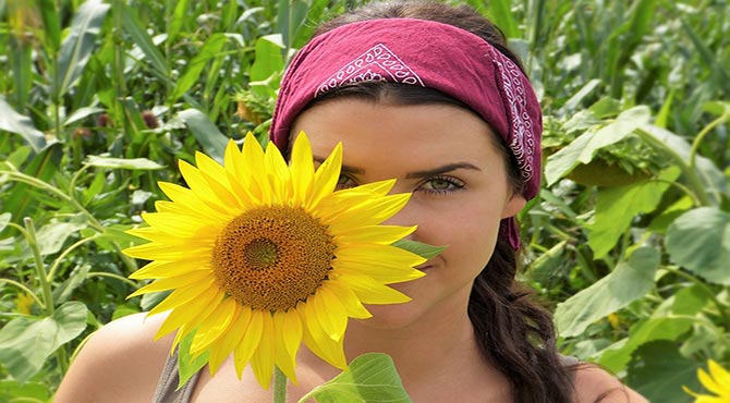 International Women's Day Slogans and Images in Hindi